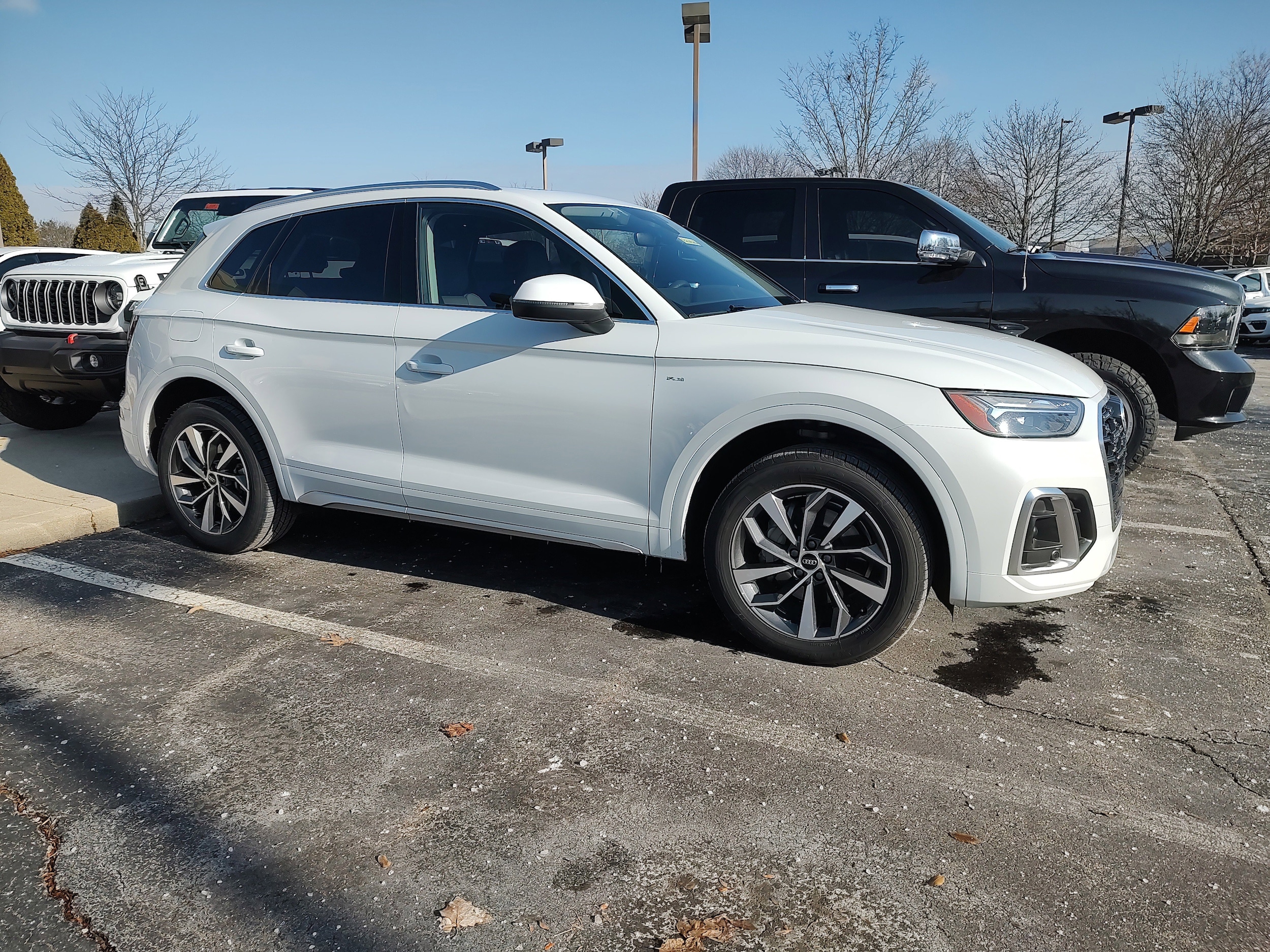 2024 Audi Q5 Premium Plus's photo