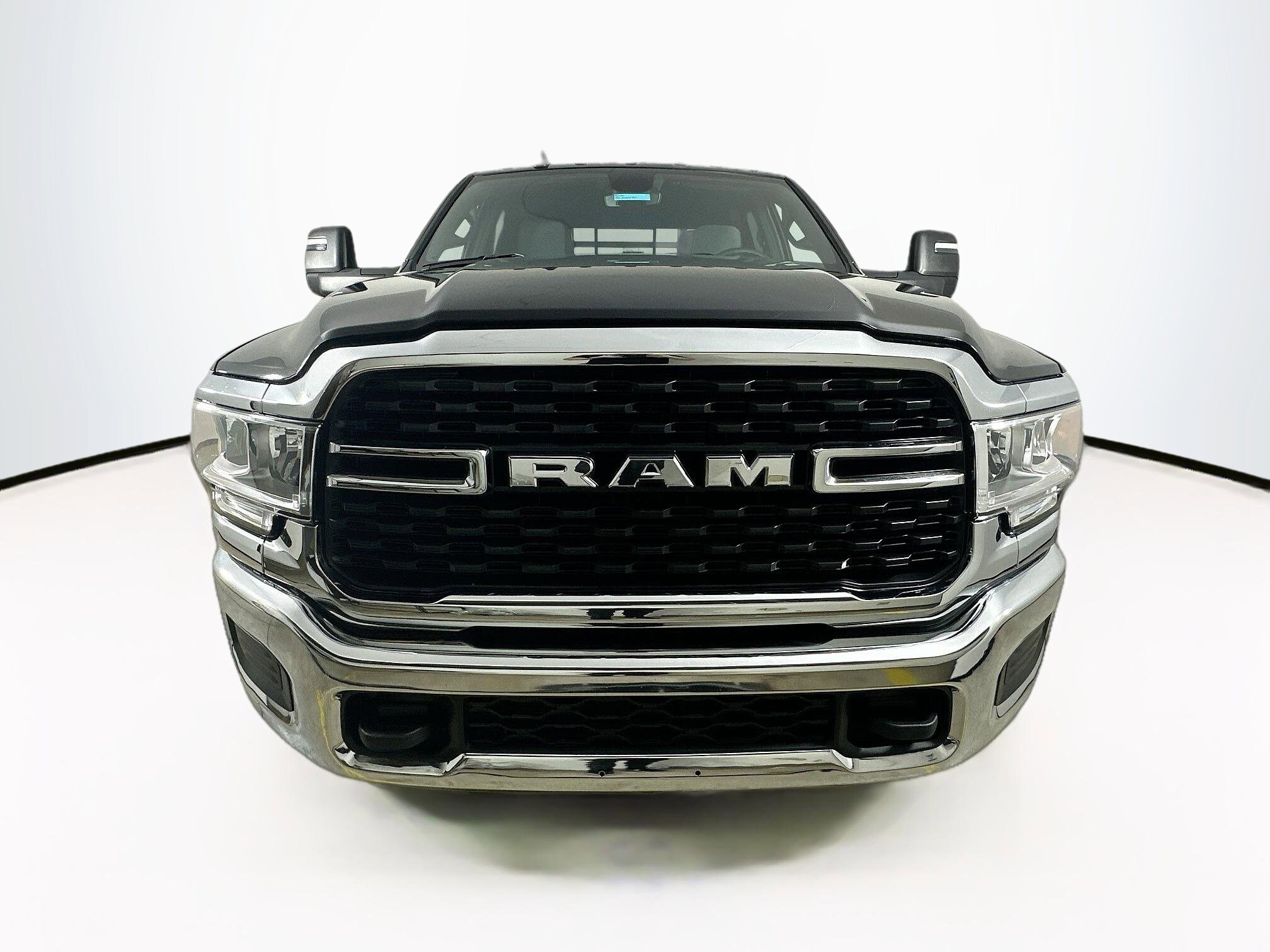2024 Ram 3500 Tradesman SLT Laramie Limited photo 2