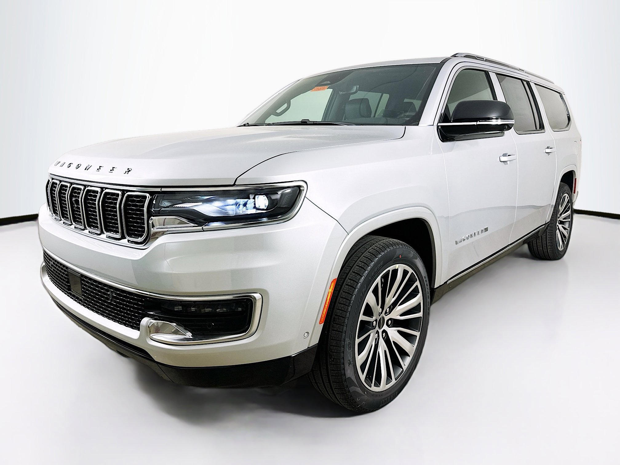 2025 Jeep Wagoneer L Series II's photo