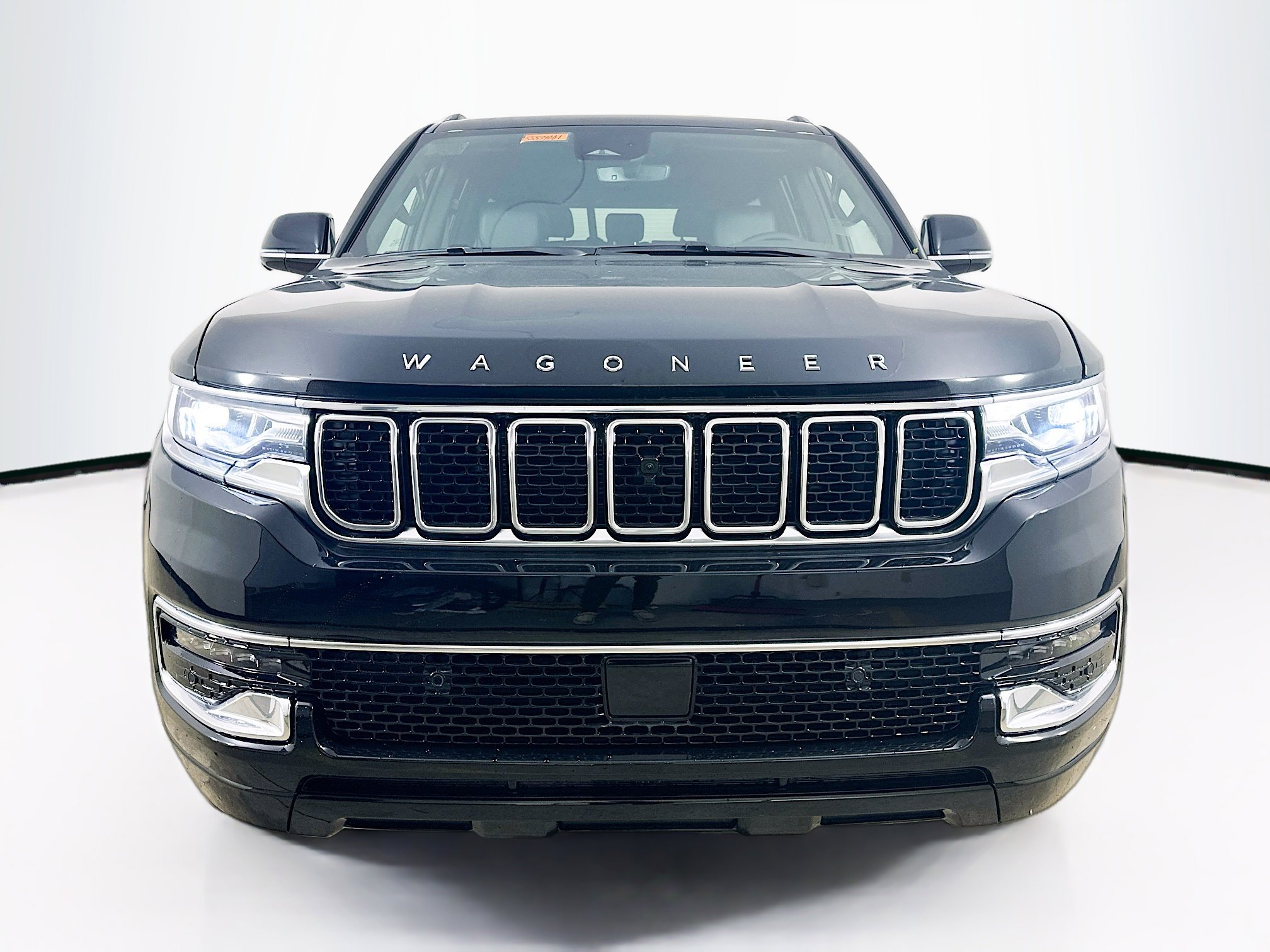 2025 Jeep Wagoneer Base photo 2