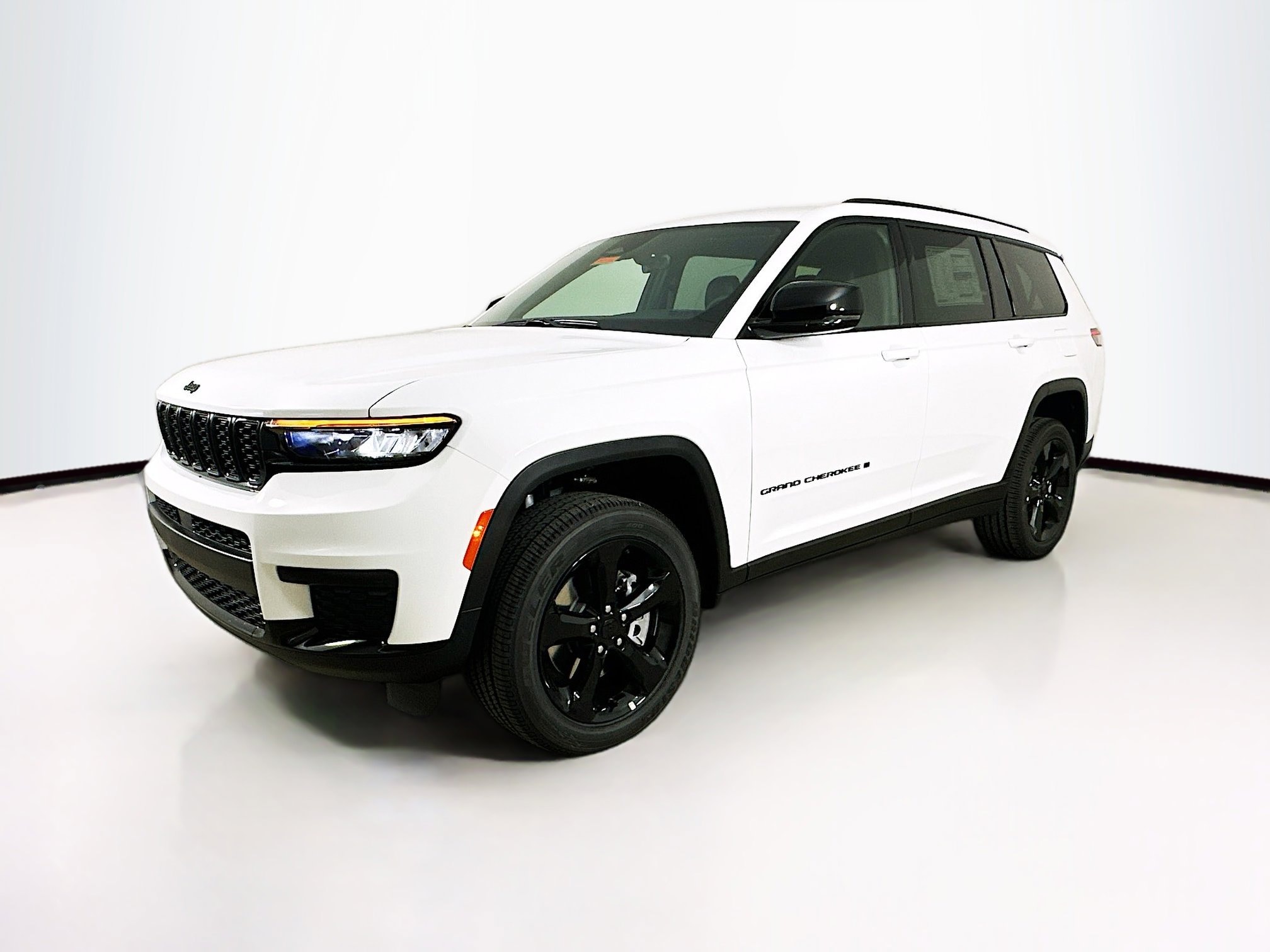 2025 Jeep Grand Cherokee L Altitude's photo