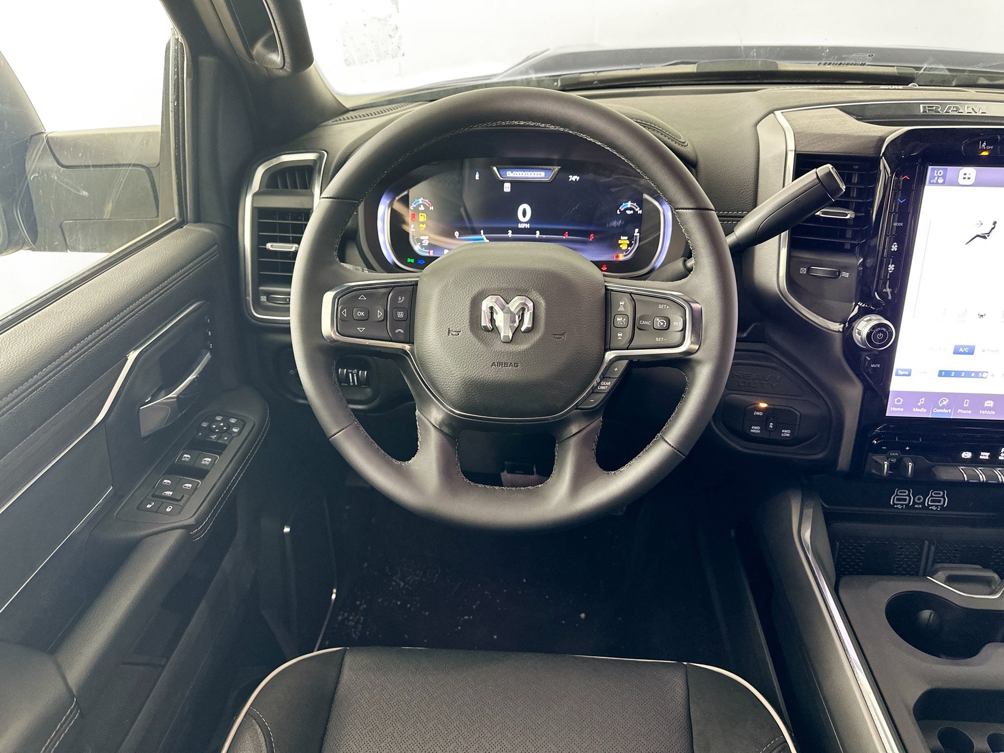 2026 RAM 2500 Laramie - Photo 28