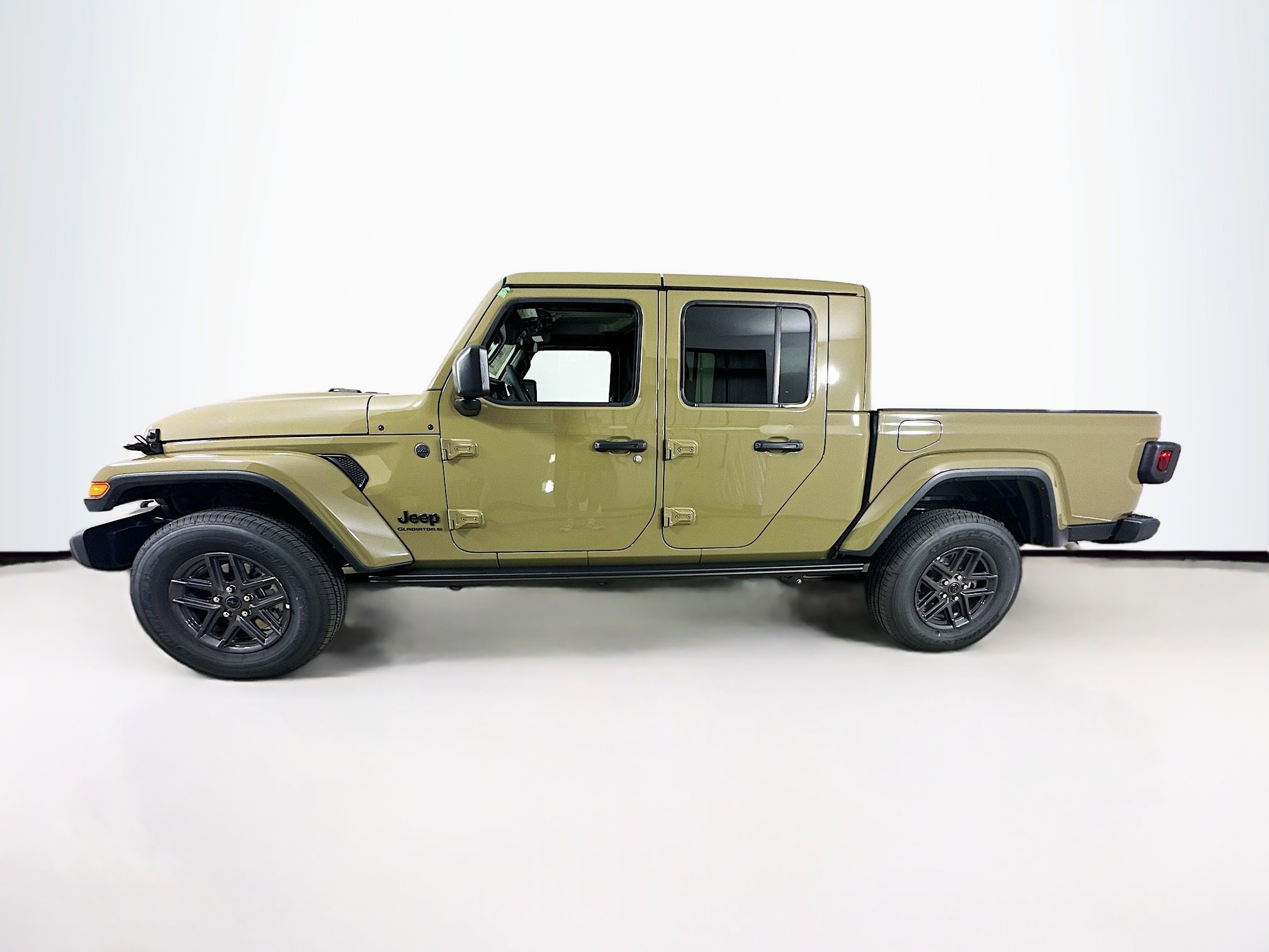 2025 Jeep Gladiator Sport photo 4