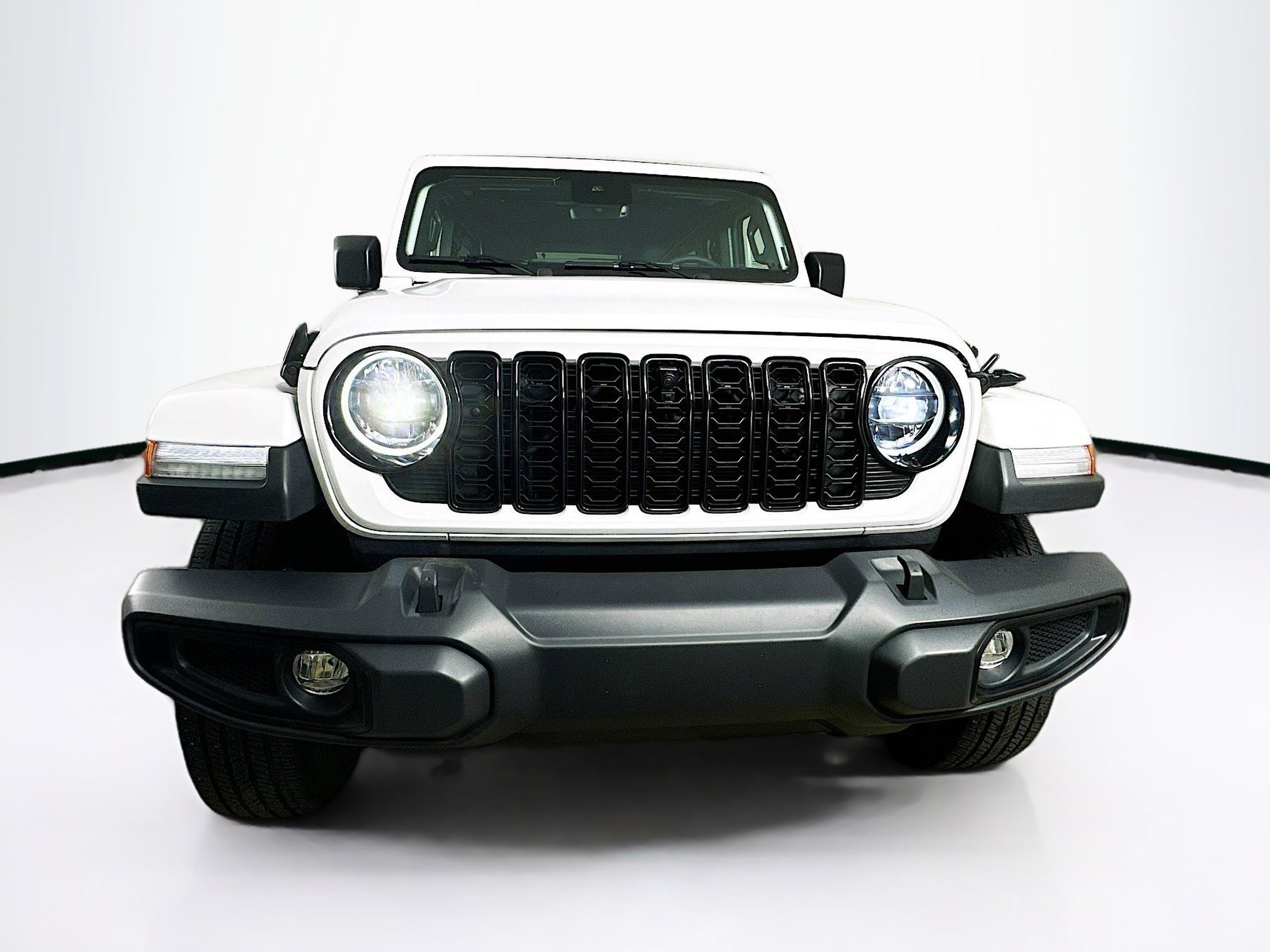 2024 Jeep Wrangler Sahara photo 2