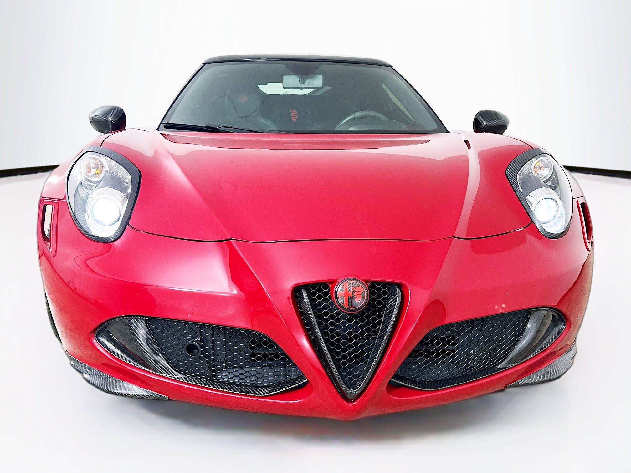 2015 Alfa Romeo 4C Coupe photo 2