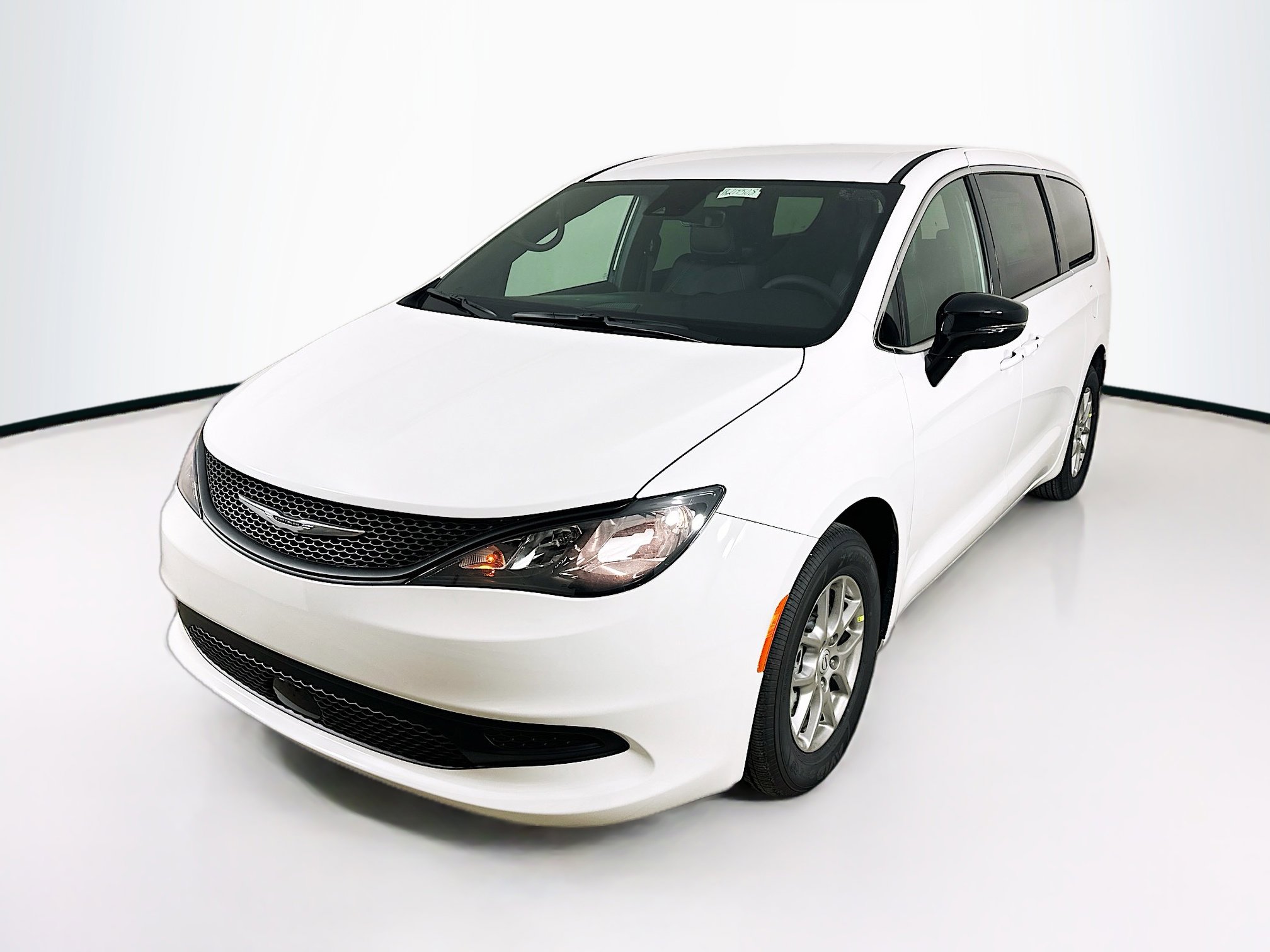 2026 Chrysler Voyager LX's photo