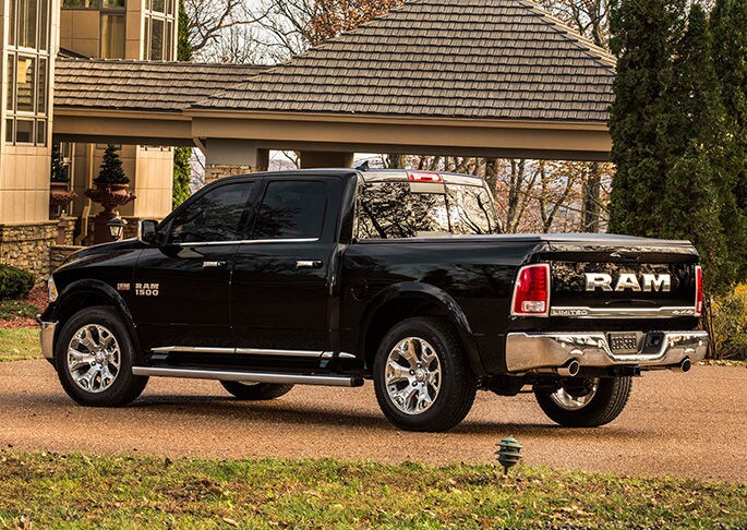 ram1500-exterior-front-quarter-panel.jpg