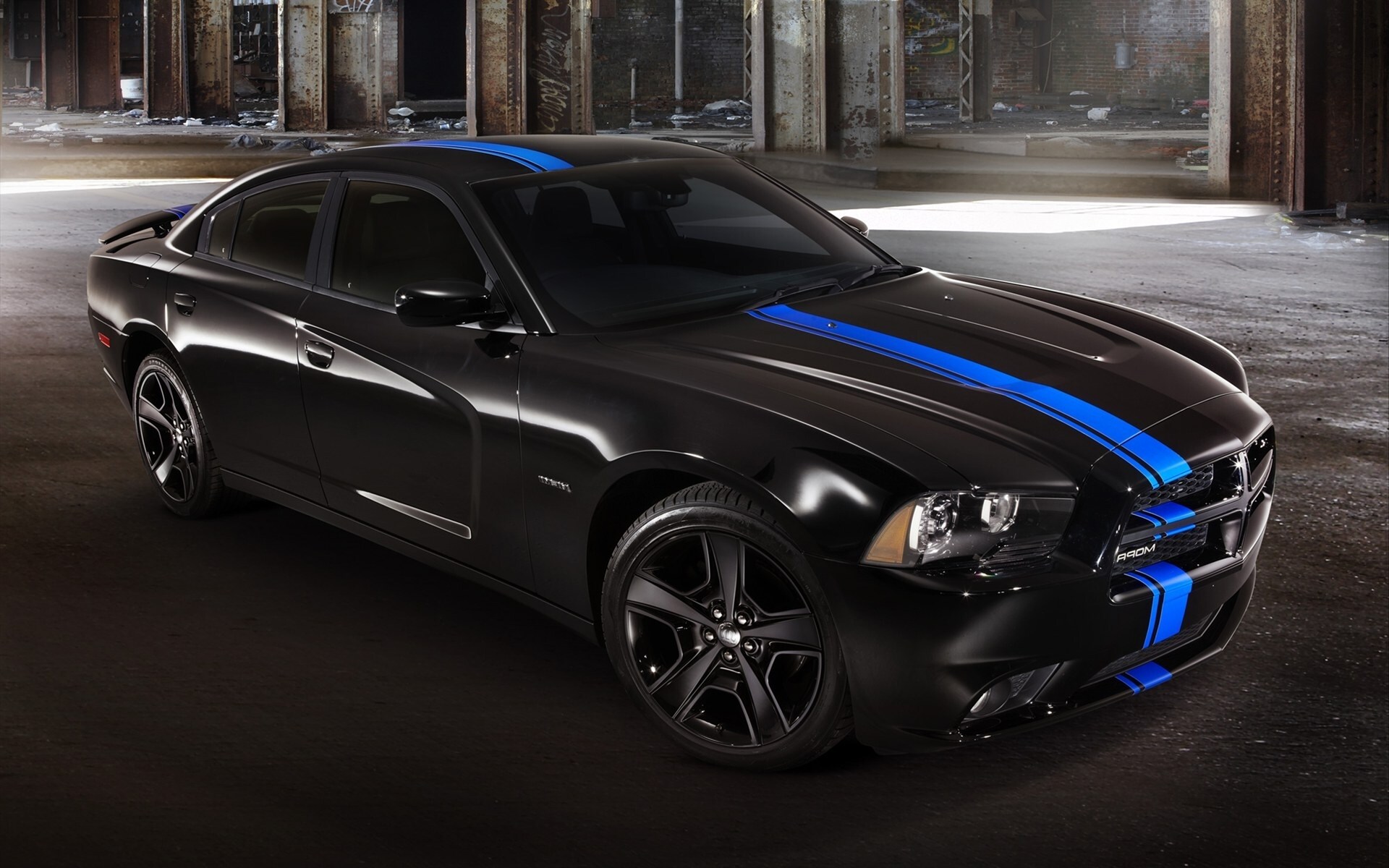 2016_dodge_challenger_concept_black_blue.jpg