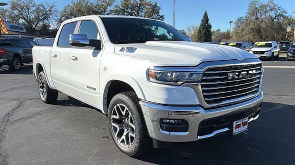 New 2026 Ram 1500 LARAMIE CREW CAB 4X4 5'7 BOX Pickup