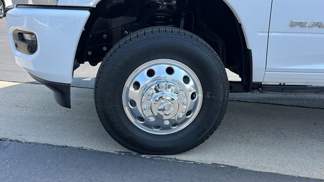 2026 RAM 3500 Laramie - Photo 10