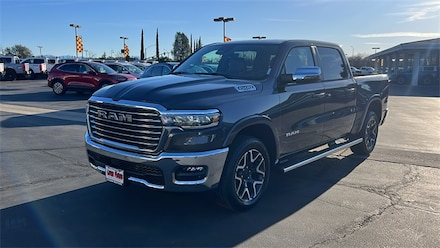 2025 Ram 1500 LARAMIE CREW CAB 4X4 5'7 BOX Pickup