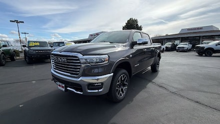 2026 Ram 1500 LARAMIE CREW CAB 4X4 5'7 BOX Pickup