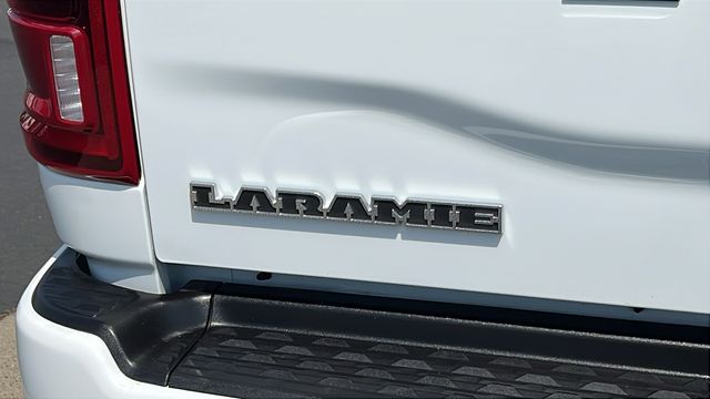 2026 RAM 3500 Laramie - Photo 14