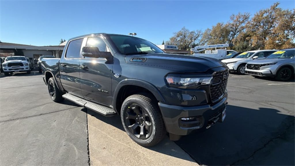 New 2026 Ram 1500 BIG HORN CREW CAB 4X4 5'7 BOX Pickup