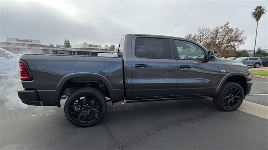 New 2026 Ram 1500 LARAMIE CREW CAB 4X4 5'7 BOX Pickup