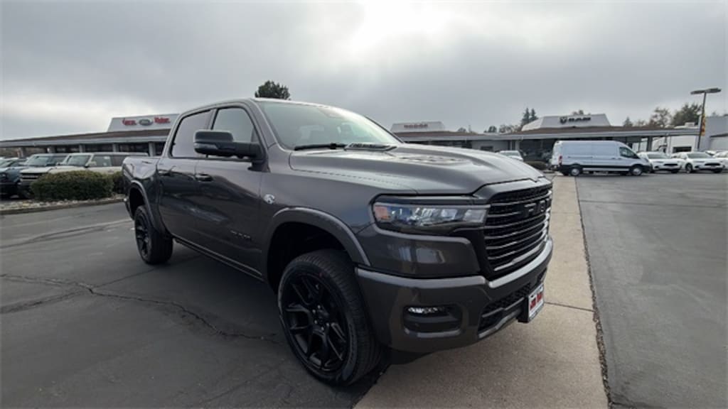 New 2026 Ram 1500 LARAMIE CREW CAB 4X4 5'7 BOX Pickup