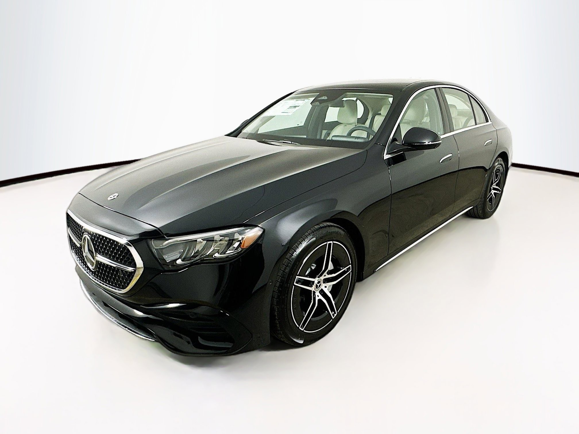 2025 Mercedes Benz E 350 4MATIC Sedan photo 3
