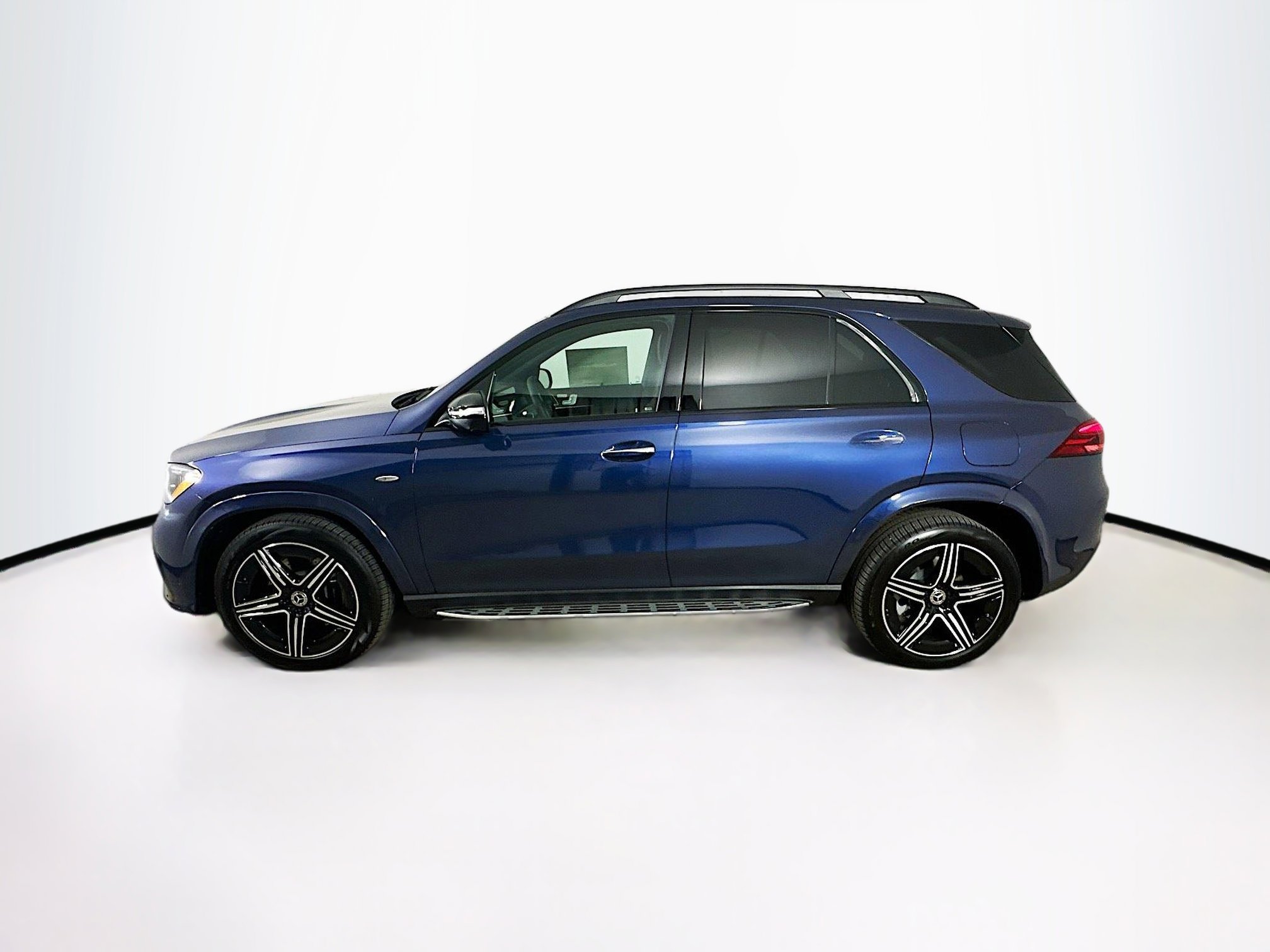 2025 Mercedes Benz GLE 450e 4MATIC photo 4