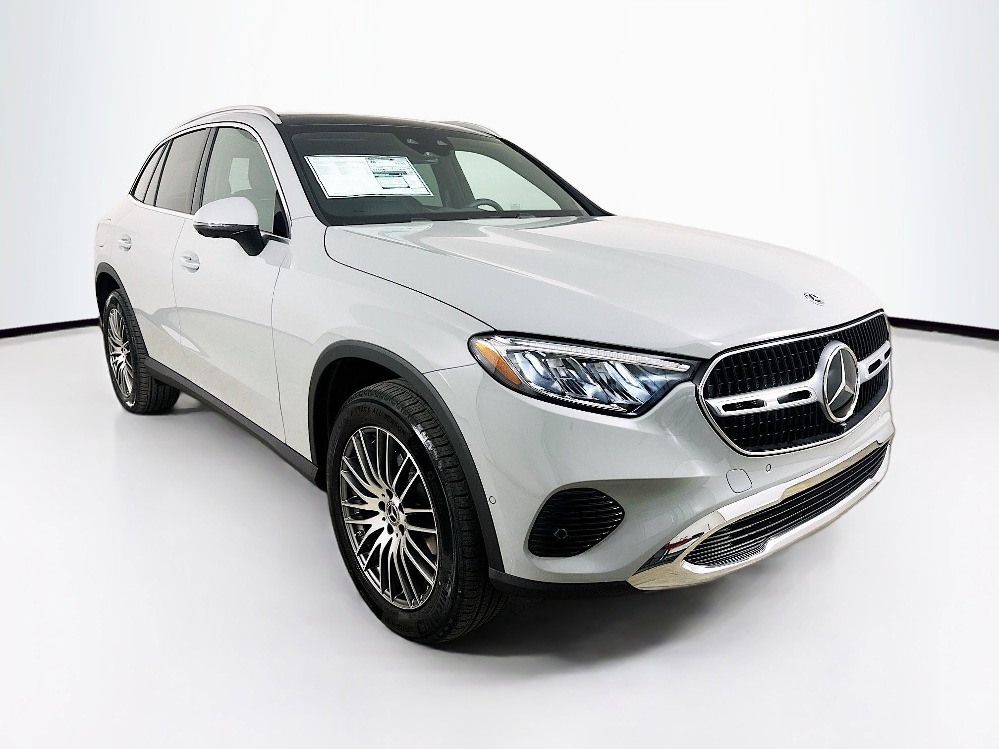 2026 Mercedes-Benz GLC Base's photo