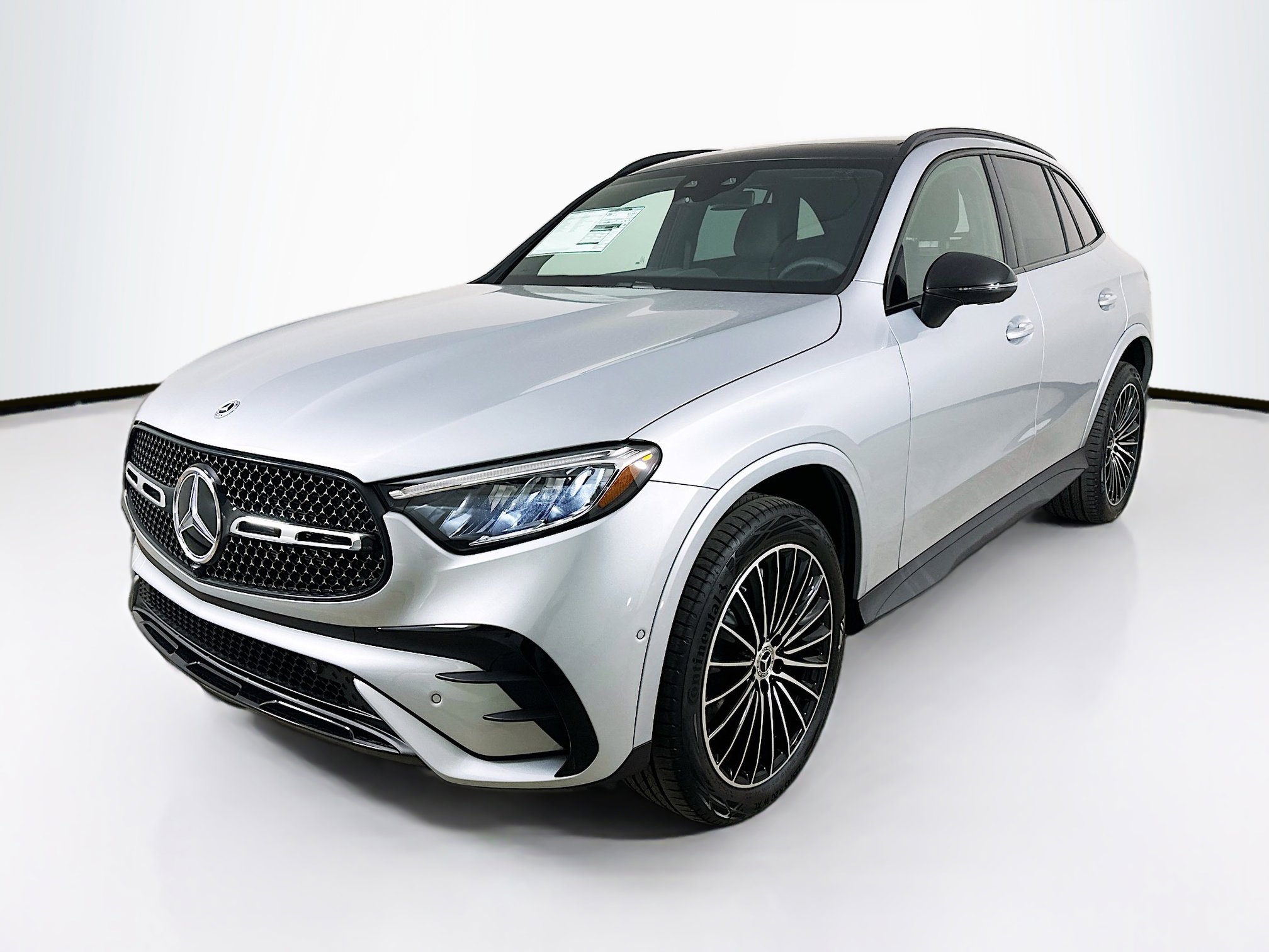 2026 Mercedes Benz GLC 300 4MATIC photo 2