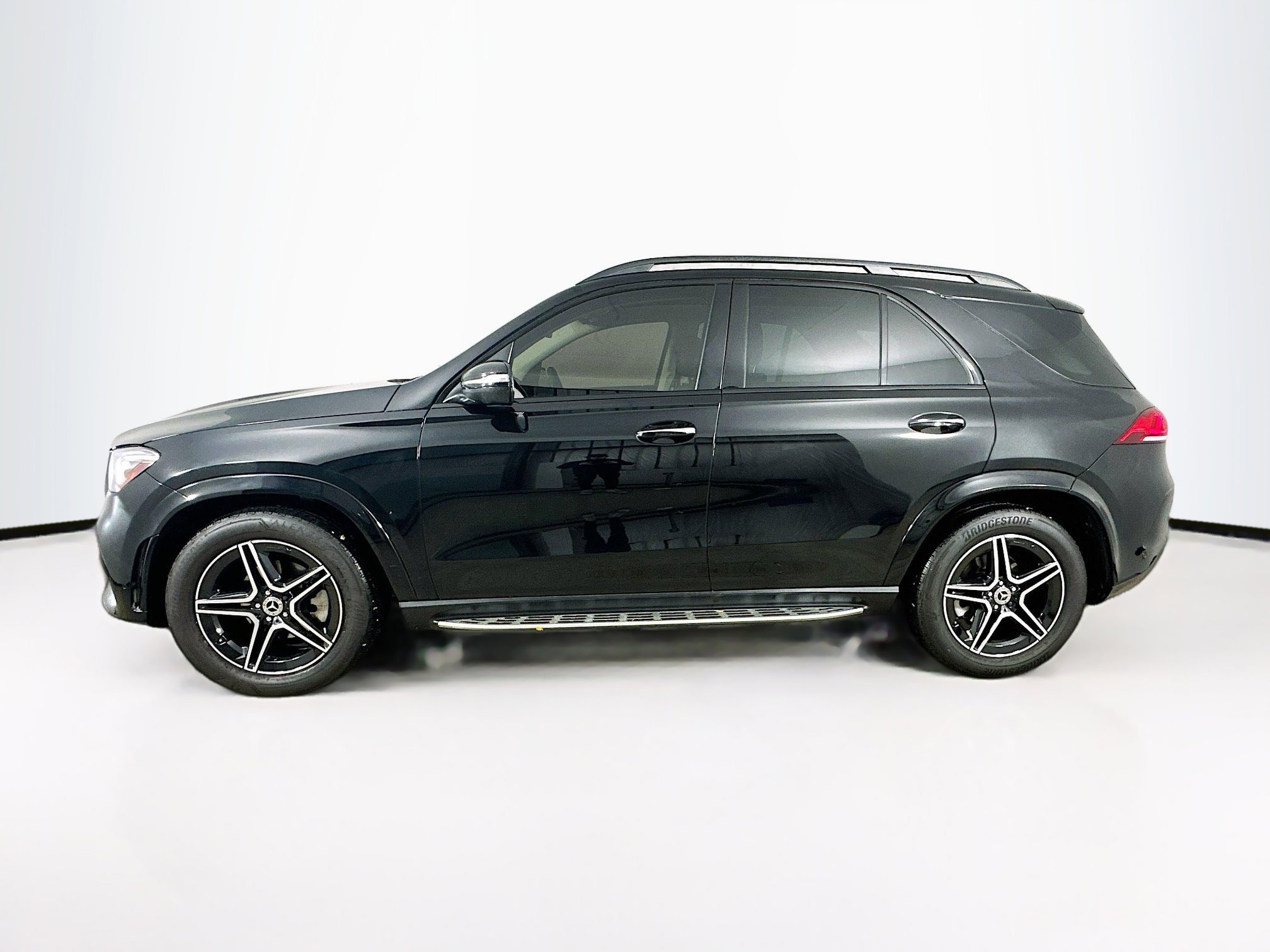 2023 Mercedes Benz GLE 350 4MATIC photo 4