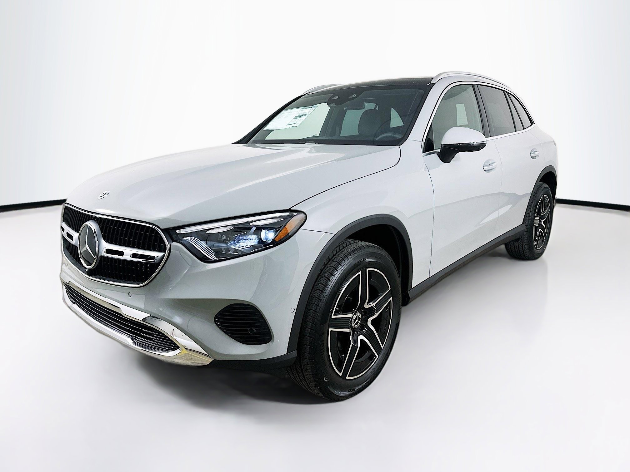 2026 Mercedes Benz GLC 300 4MATIC photo 2