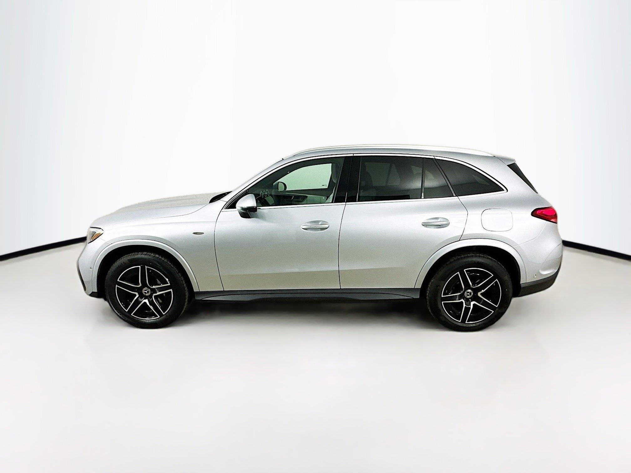 2025 Mercedes Benz GLC 350e 4MATIC photo 4