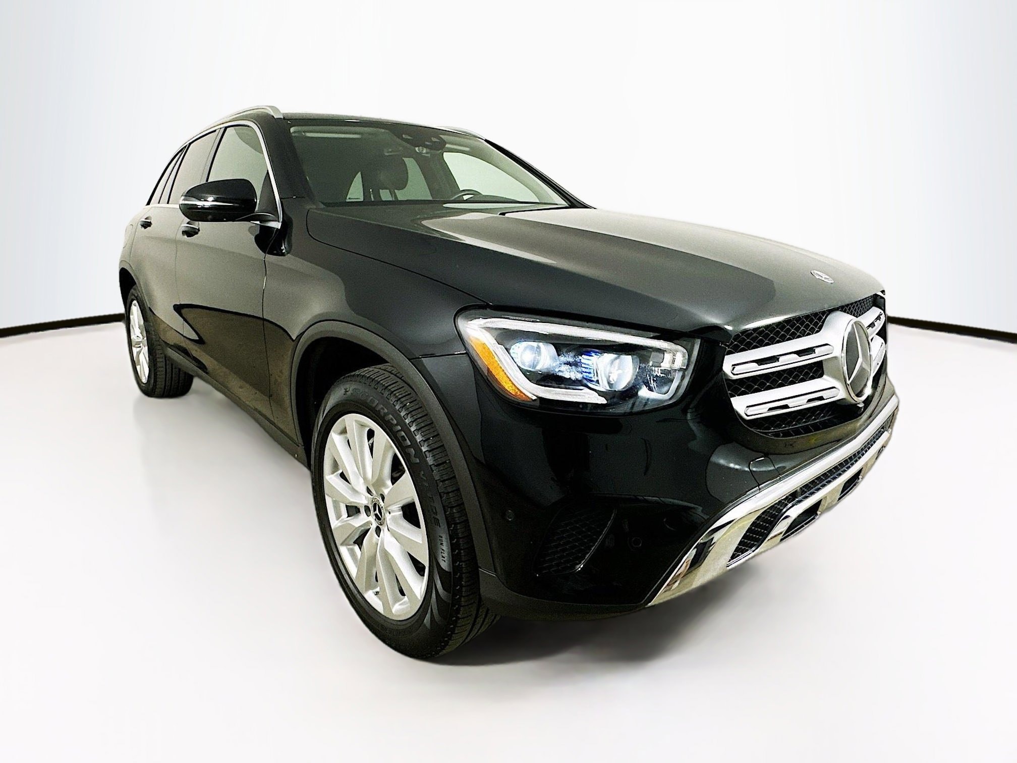 2021 Mercedes-Benz GLC GLC300's photo