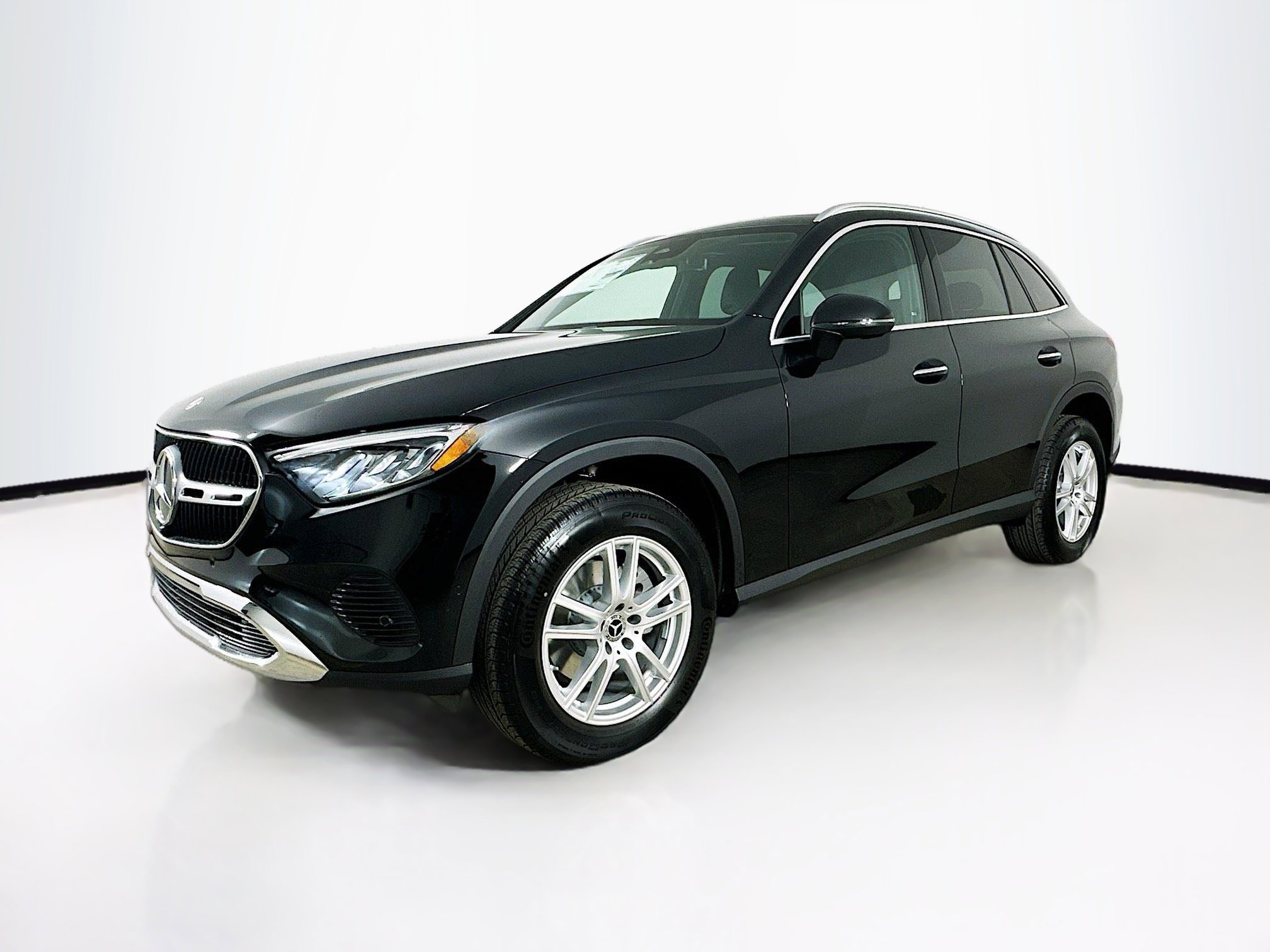 2025 Mercedes Benz GLC 300 4MATIC photo 3