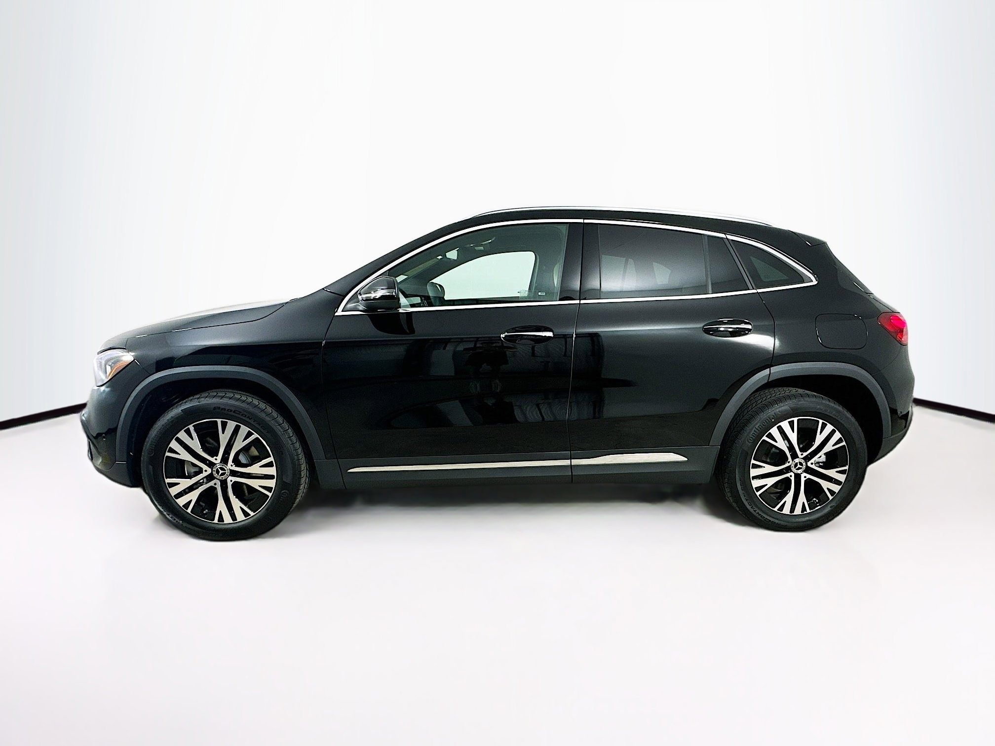 2026 Mercedes Benz GLA 250 4MATIC photo 4