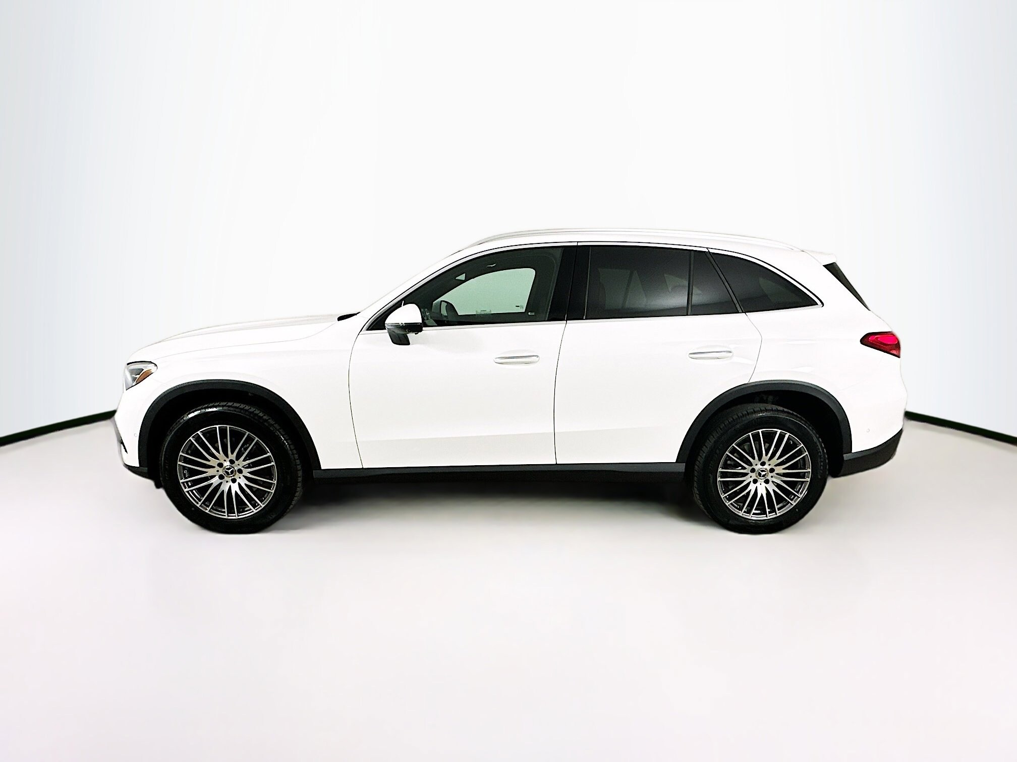 2026 Mercedes Benz GLC 300 4MATIC photo 4