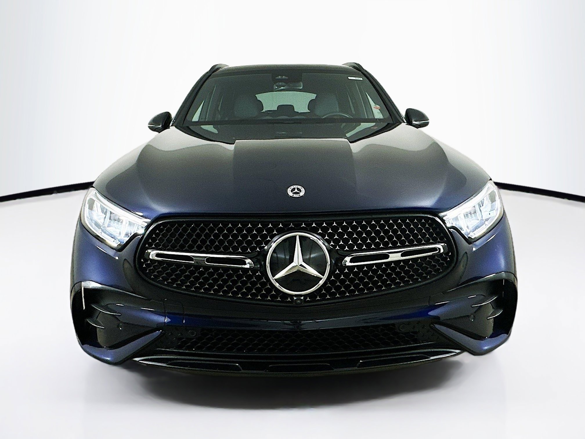 2023 Mercedes Benz GLC 300 4MATIC photo 2