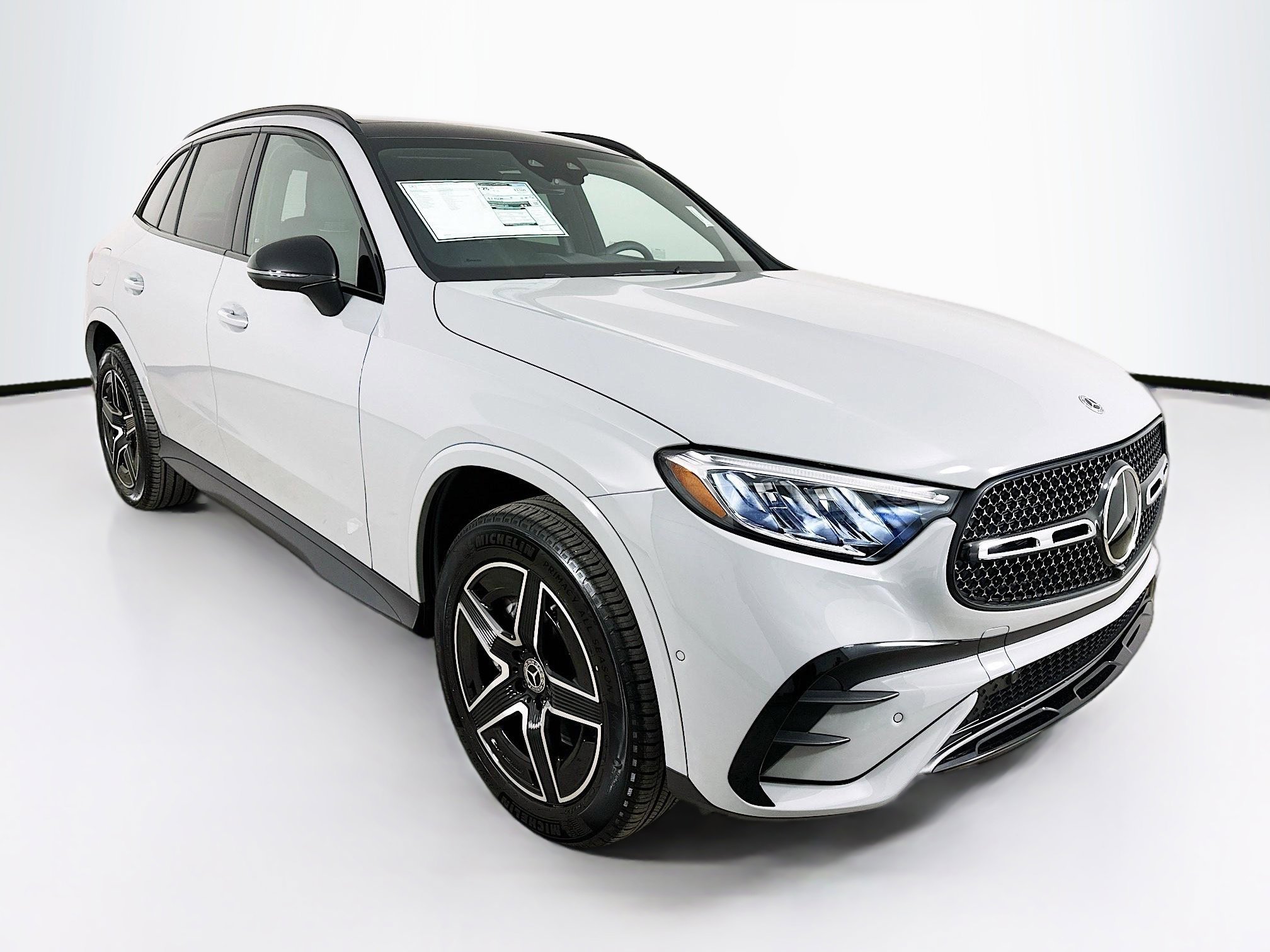 2026 Mercedes-Benz GLC Base's photo