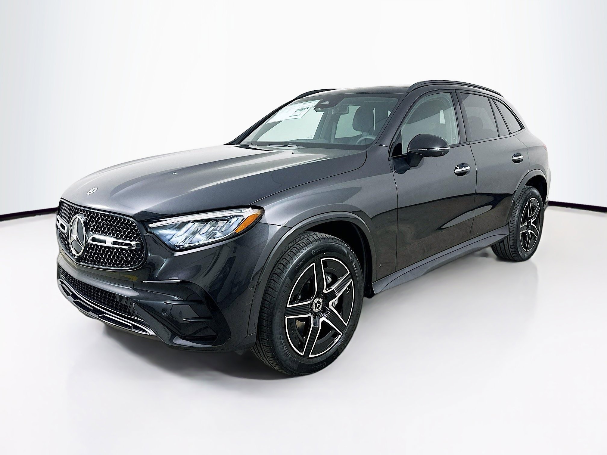 2026 Mercedes Benz GLC 300 4MATIC photo 2