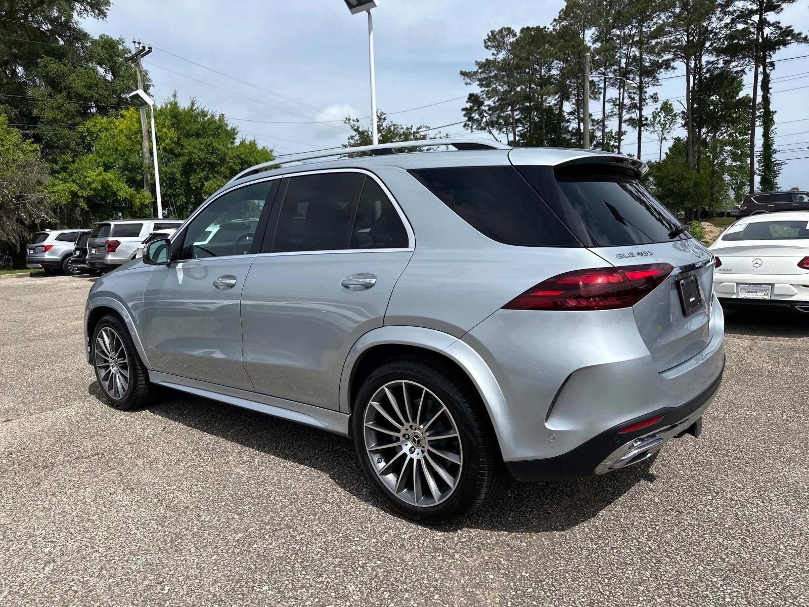 2024 Mercedes Benz GLE 450 4MATIC photo 3