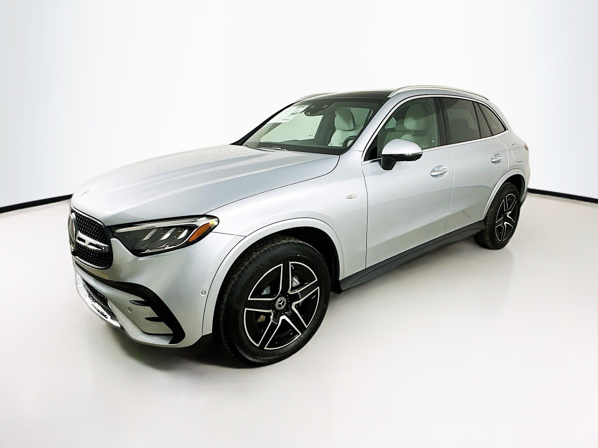 2025 Mercedes Benz GLC 350e 4MATIC photo 3