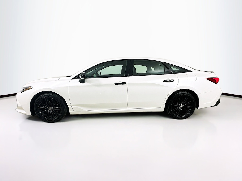 Used 2022 Toyota Avalon Hybrid XSE Nightshade Sedan