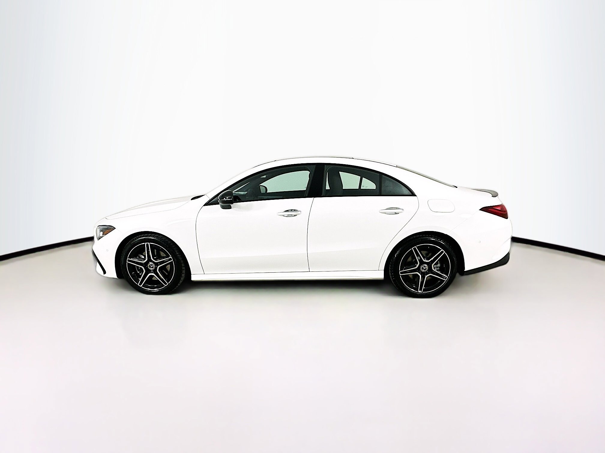2025 Mercedes Benz CLA 250 4MATIC photo 4