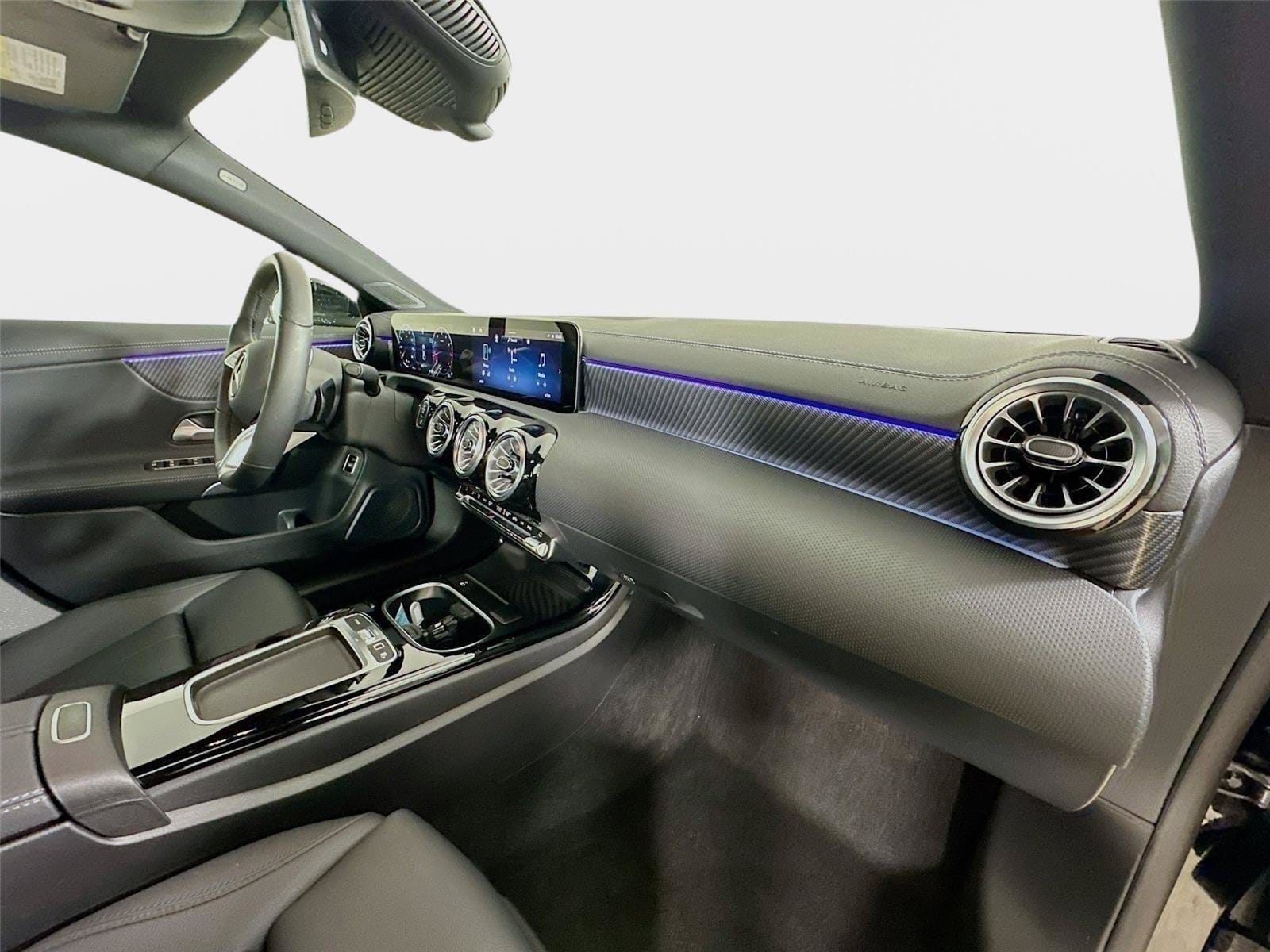2025 Mercedes-Benz CLA CLA 250 - Photo 37