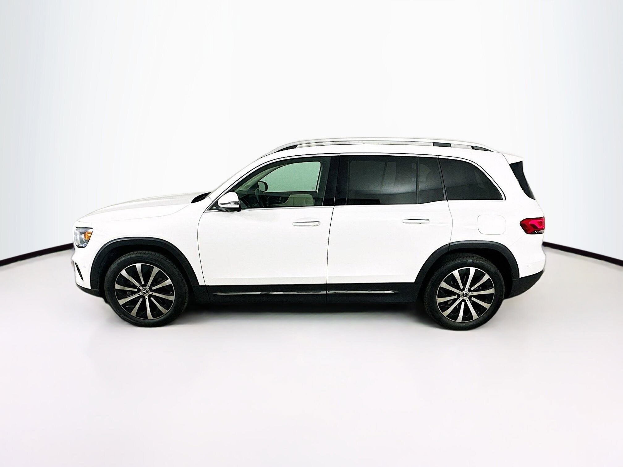 2021 Mercedes Benz GLB 250 4MATIC photo 4