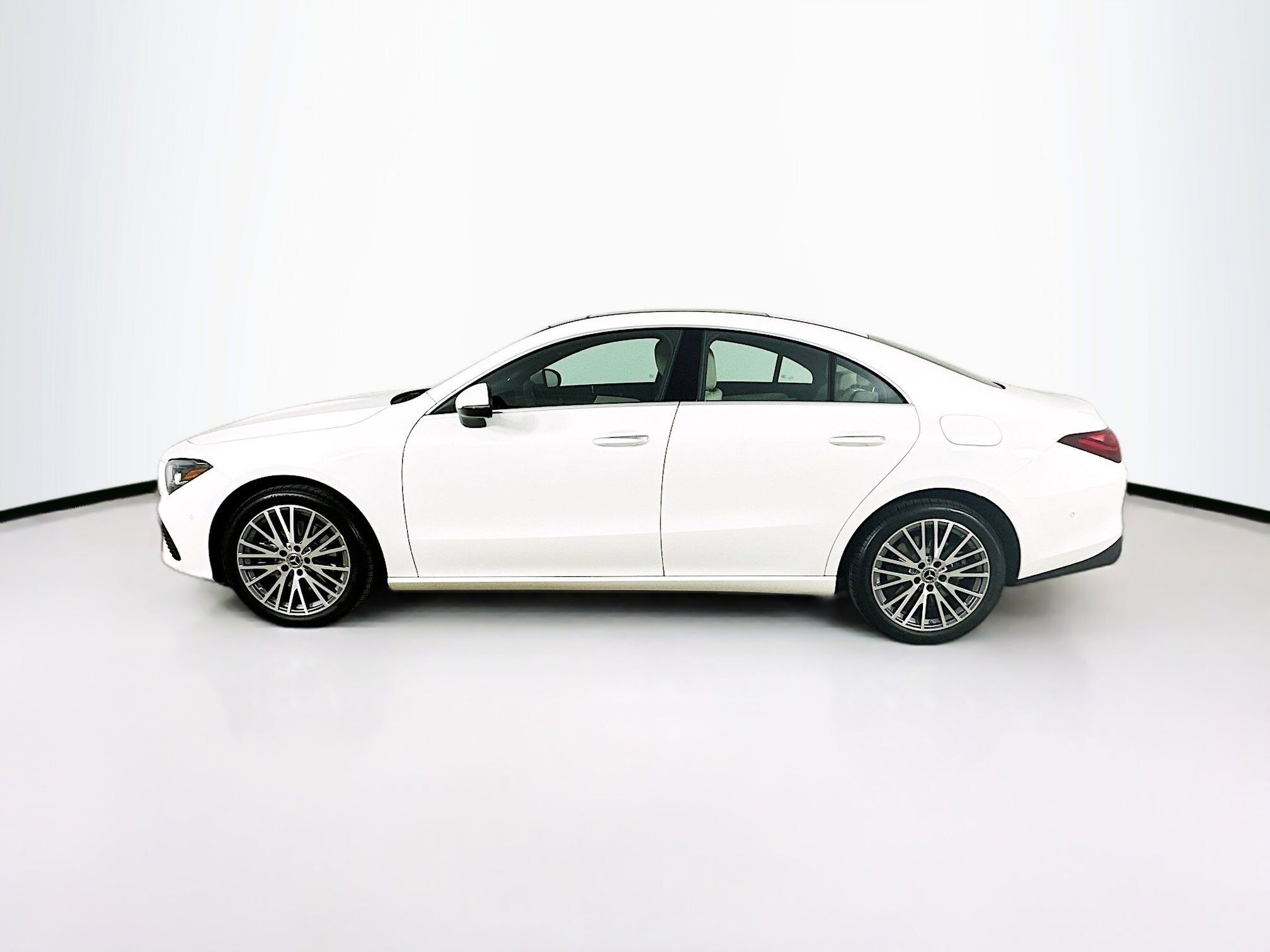 2025 Mercedes Benz CLA 250 4MATIC photo 4