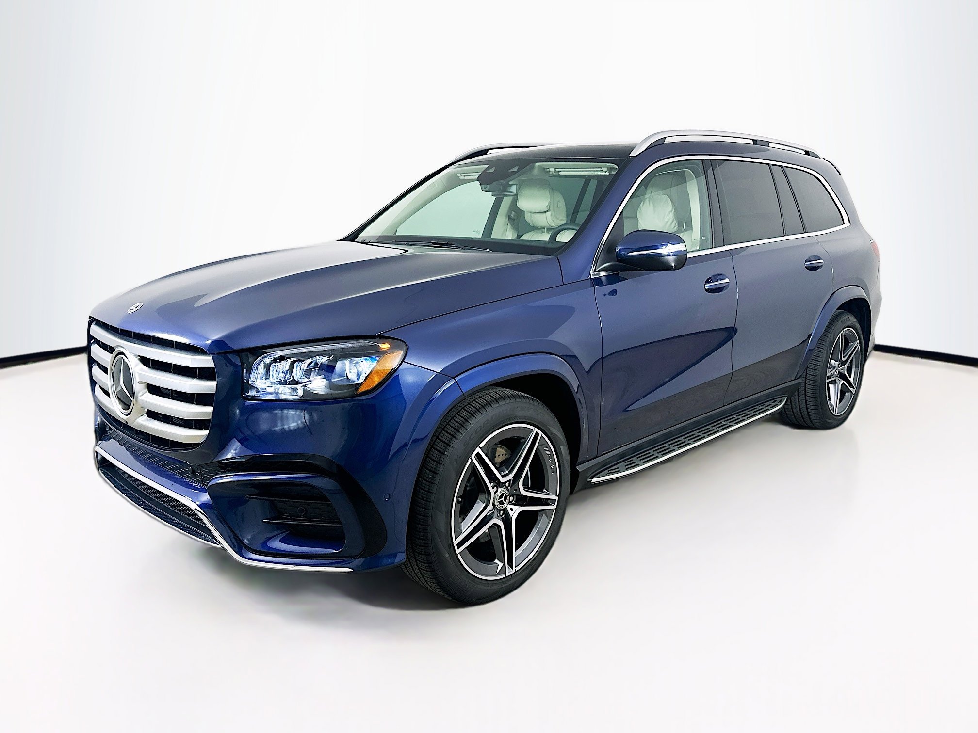 2026 Mercedes-Benz GLS Base's photo