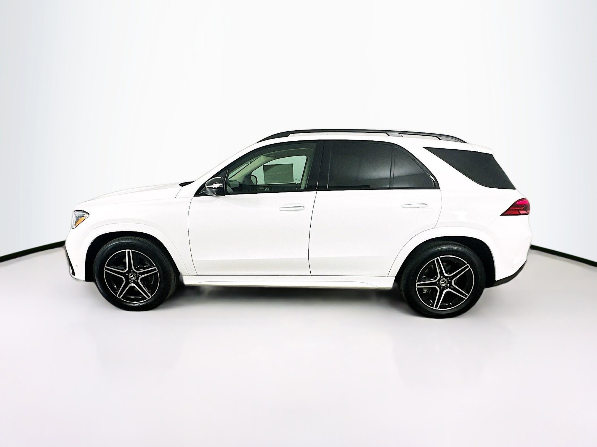 2026 Mercedes Benz GLE 350 4MATIC photo 4