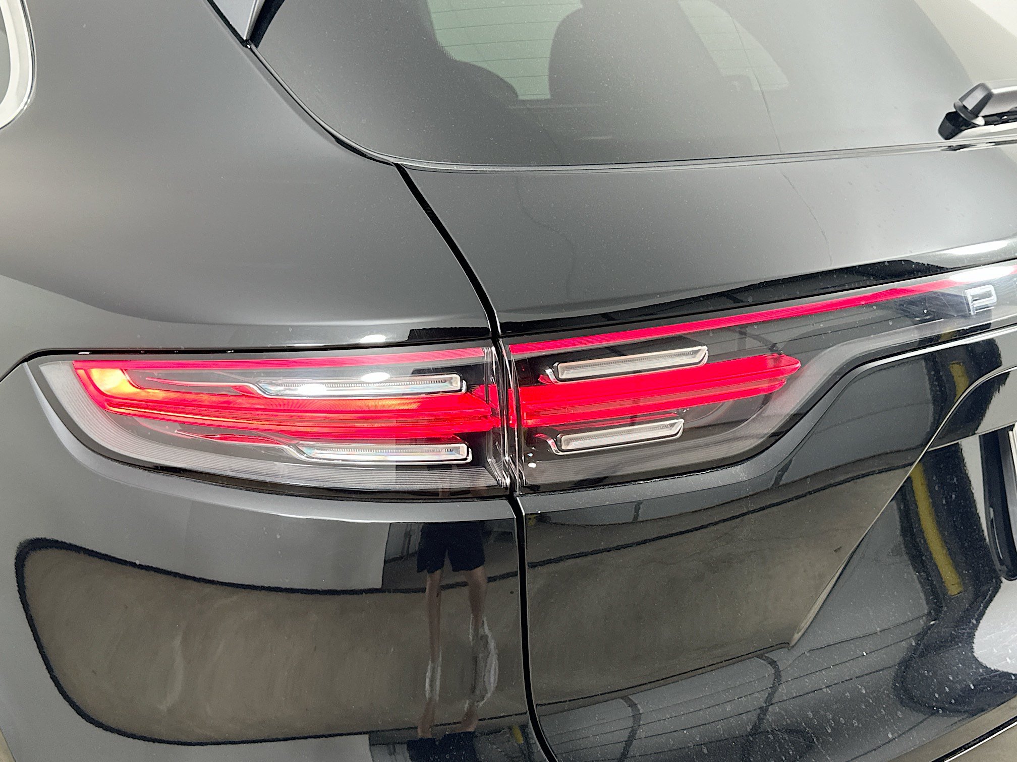 2022 Porsche Cayenne Base - Photo 12