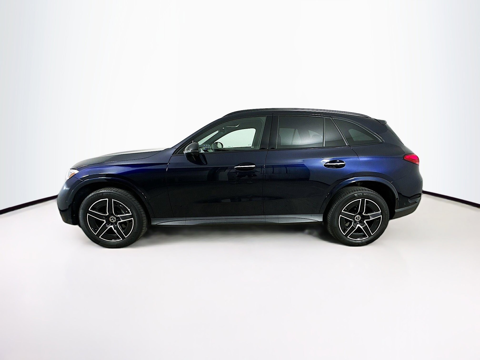 2023 Mercedes Benz GLC 300 4MATIC photo 4