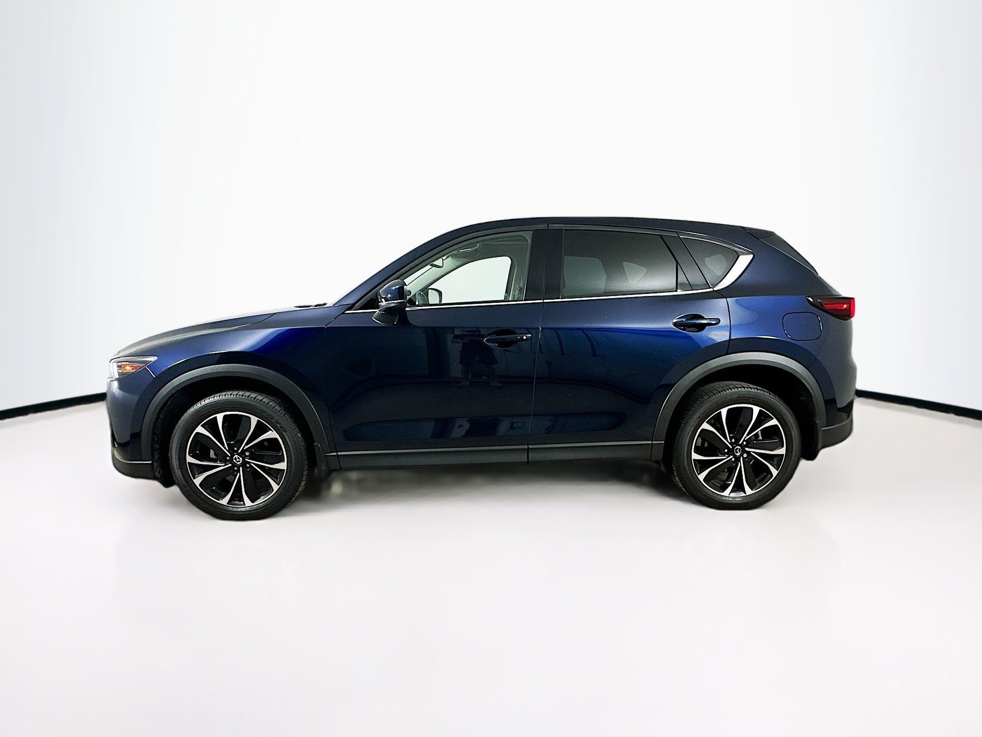 2023 Mazda CX-5 2.5 Premium Plus photo 3