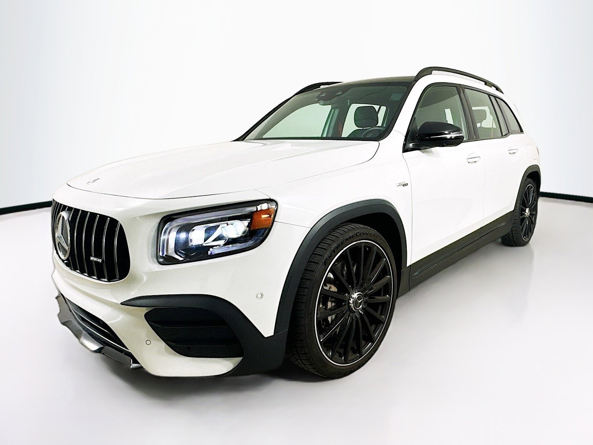 2023 Mercedes Benz GLB AMG 35 4MATIC photo 3