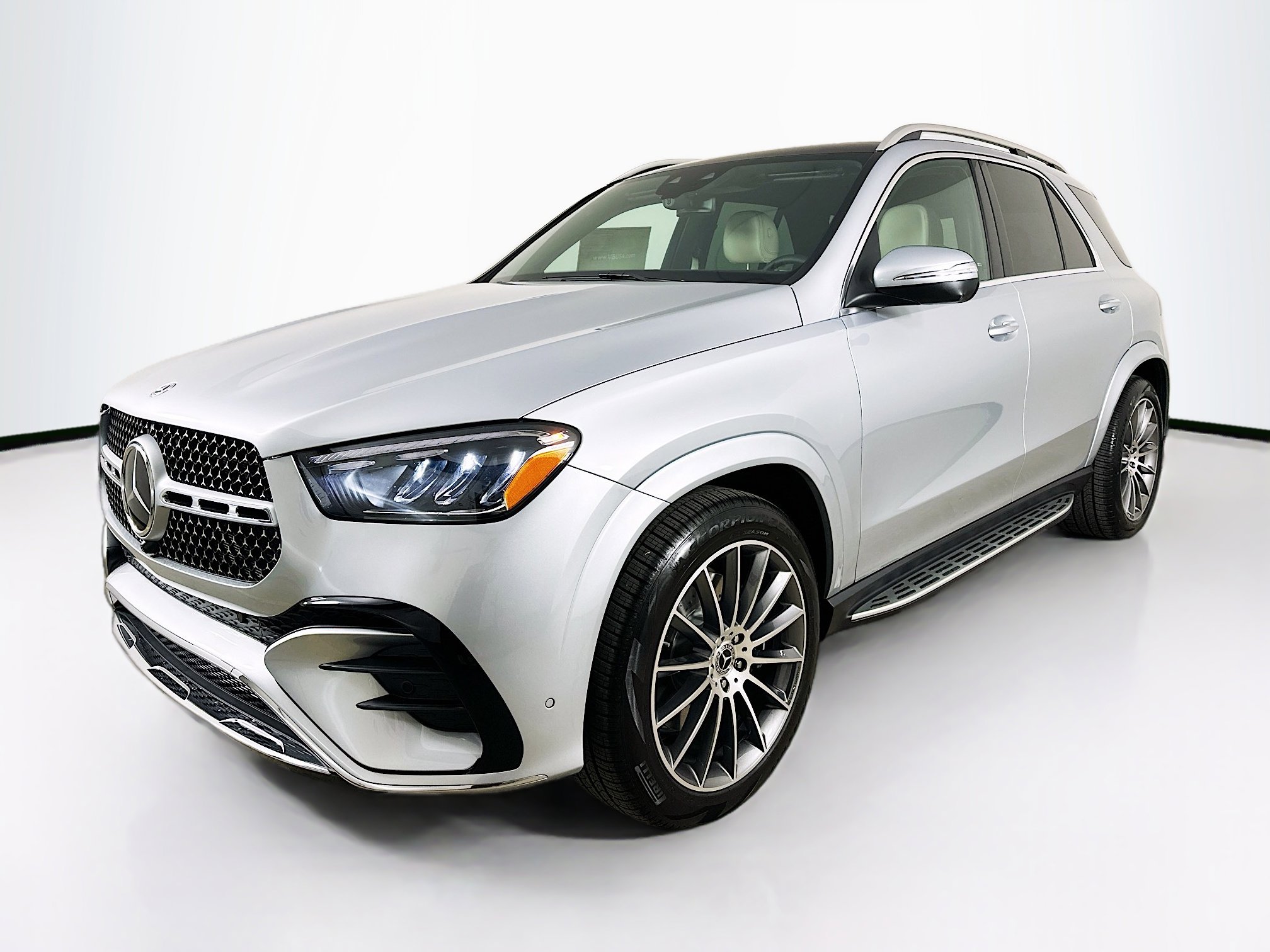 2026 Mercedes Benz GLE 350 4MATIC photo 3