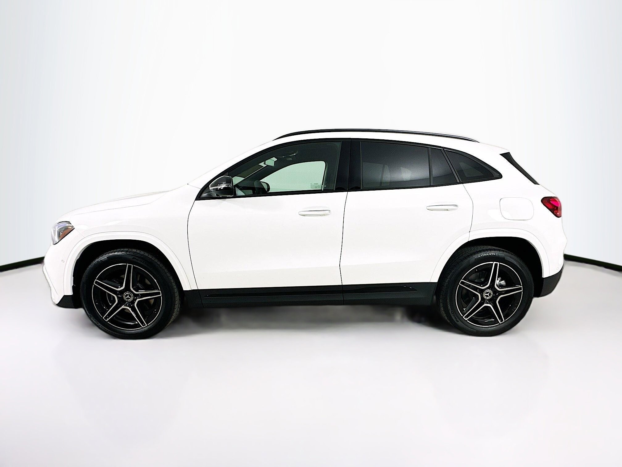2026 Mercedes Benz GLA 250 4MATIC photo 4
