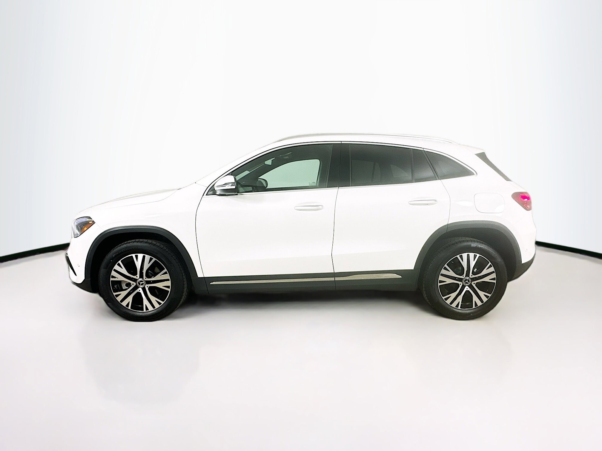 2025 Mercedes Benz GLA 250 4MATIC photo 4